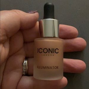 Brand New Iconic London Illuminator